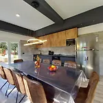 House Kazali, * Medulin