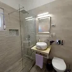 House Kazali, *