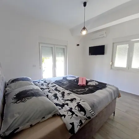 House Kazali, * Medulin